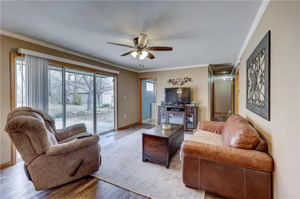 $181,000 | 114 East Howard Street, Girard, KS 66743