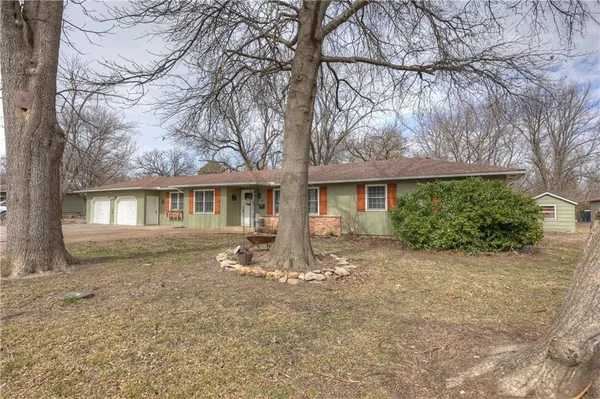 $181,000 | 114 East Howard Street, Girard, KS 66743