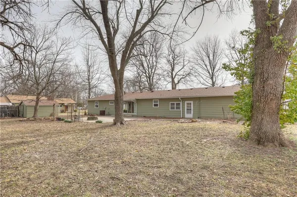 $181,000 | 114 East Howard Street, Girard, KS 66743