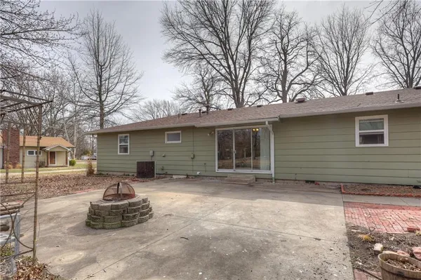 $181,000 | 114 East Howard Street, Girard, KS 66743