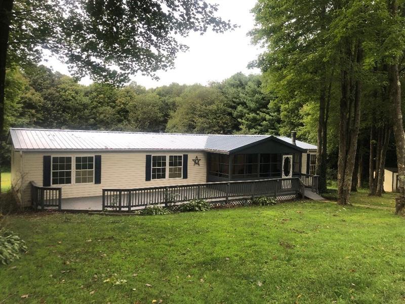 989 Diehl Road Penn Run, PA 15765 - Photo 1 of 12 Gallery Image 1