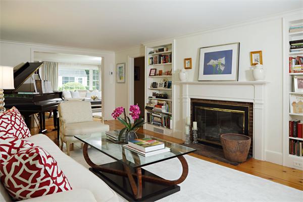 107 Loring Road Weston, MA 02493 - Photo 4 of 7