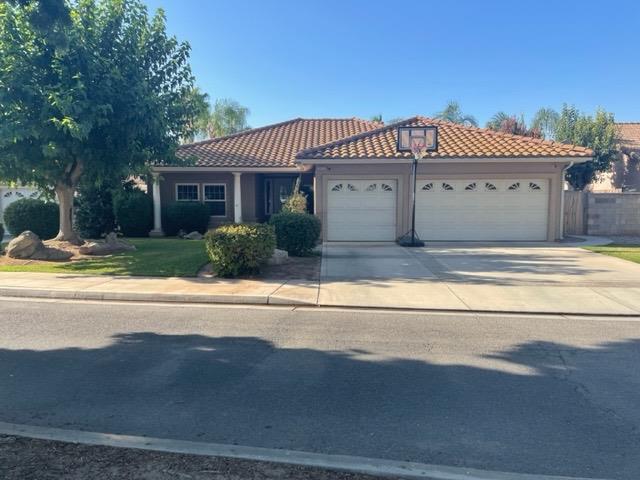 3432 Doubletree Way Madera, CA 93637 - Photo 1 of 45 a view of a house with a yard