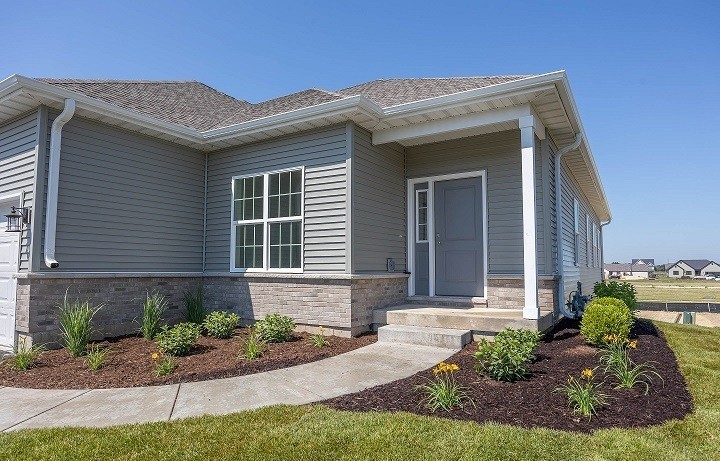 2246 Maggie Lane Sycamore, IL 60178 - Photo 1 of 19