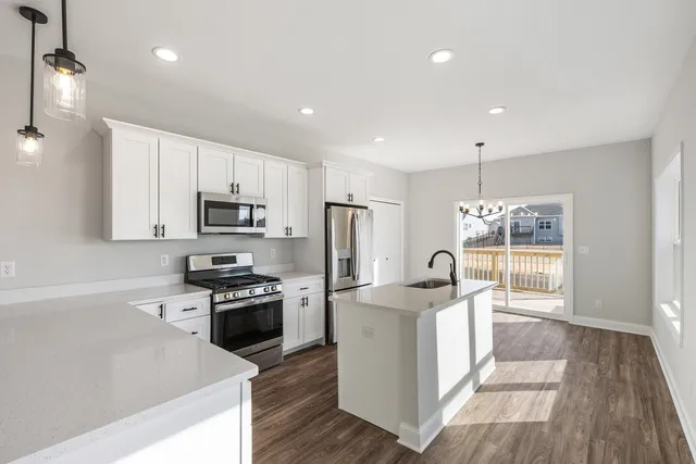 $352,500 | 2246 Maggie Lane, Sycamore, IL 60178