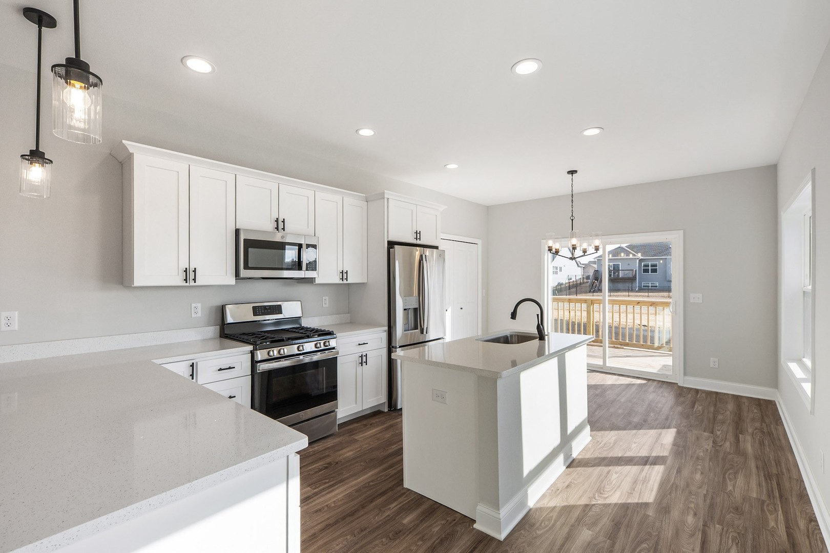 2246 Maggie Lane Sycamore, IL 60178 - Photo 5 of 19