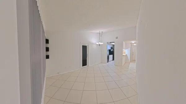 $1,995 | 2319 North Congress Avenue, Unit 28, Boynton Beach, FL 33426