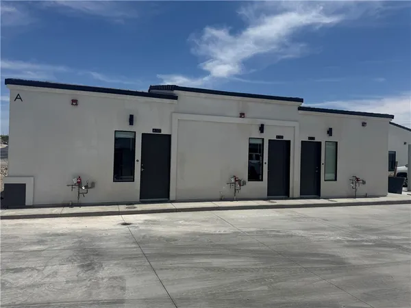 $1,250 | 2076 Swanson Avenue, Unit A101, Lake Havasu City, AZ 86403