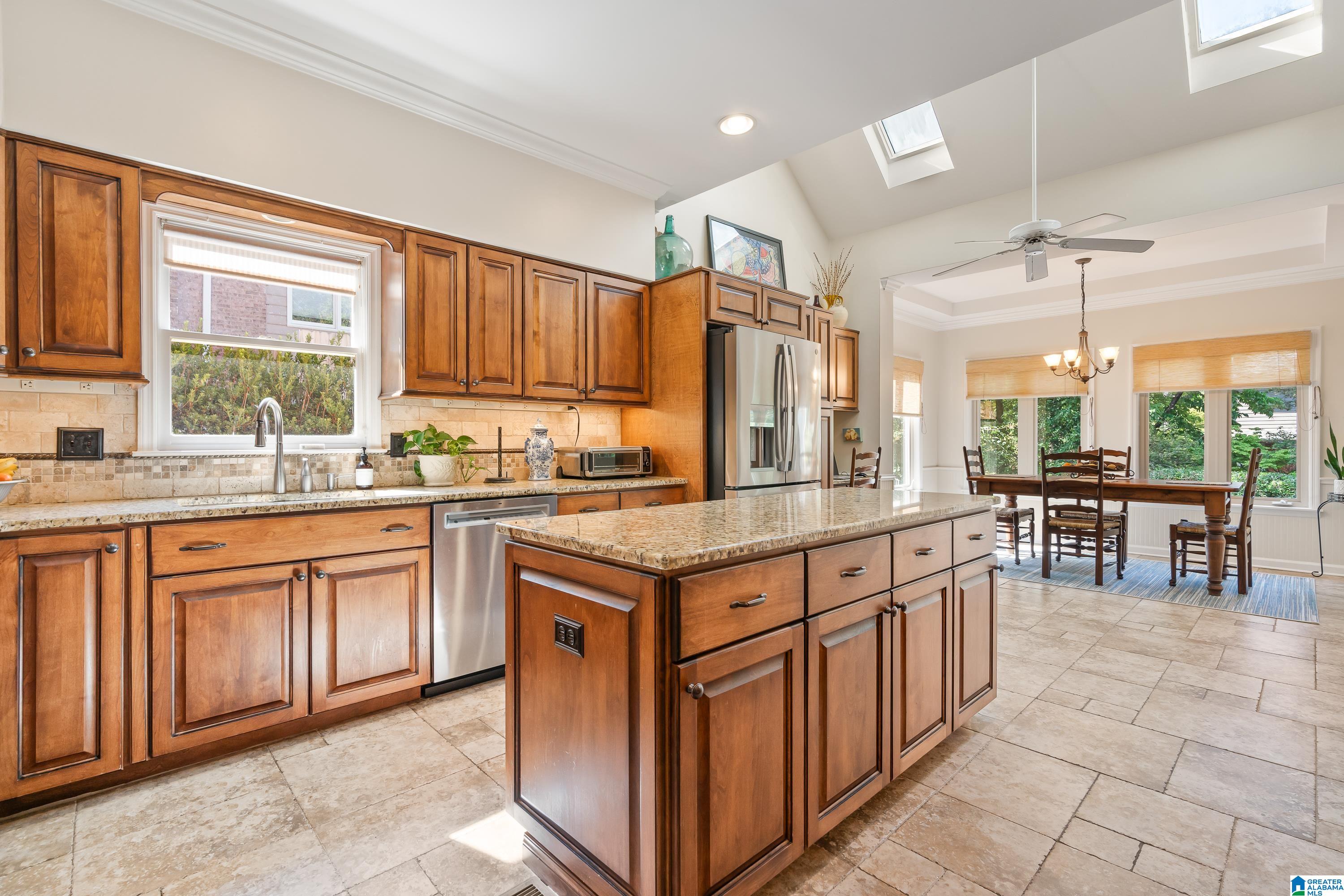 2621 Poplar Post Road Birmingham, AL 35243 - Photo 5 of 41