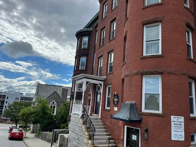$1,800 | 5 State Street, Unit 4F, Worcester, MA 01609