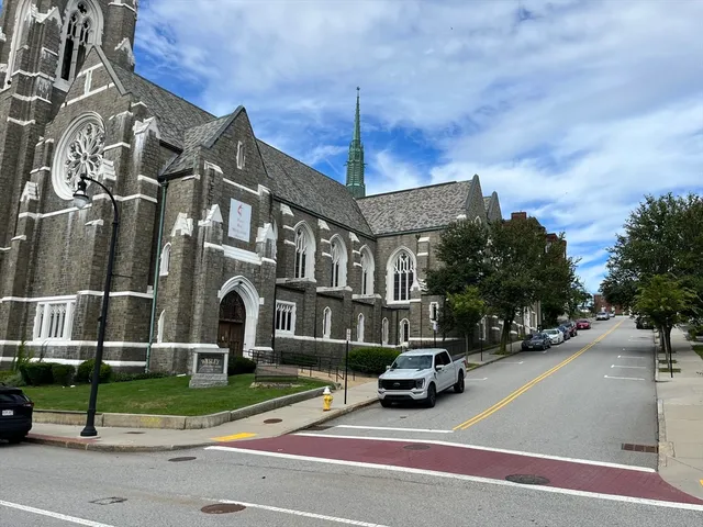 $1,800 | 5 State Street, Unit 4F, Worcester, MA 01609