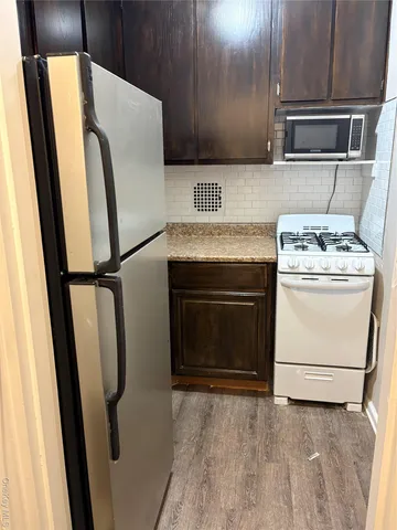 $1,750 | 151-05 Cross Island Parkway, Unit 2F | Whitestone