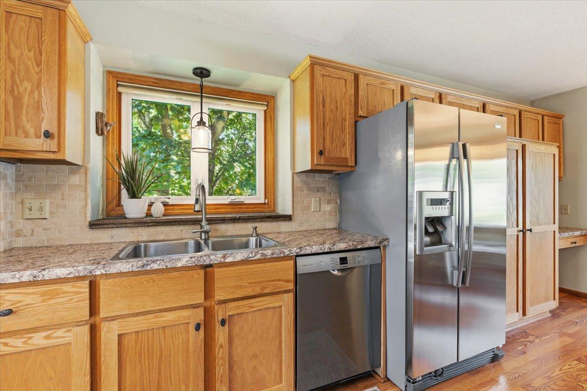 13160 Red Fox Road Rogers, MN 55374 - Photo 15 of 59
