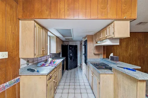$150,000 | 829 Ray Andra Drive, DeSoto, TX 75115