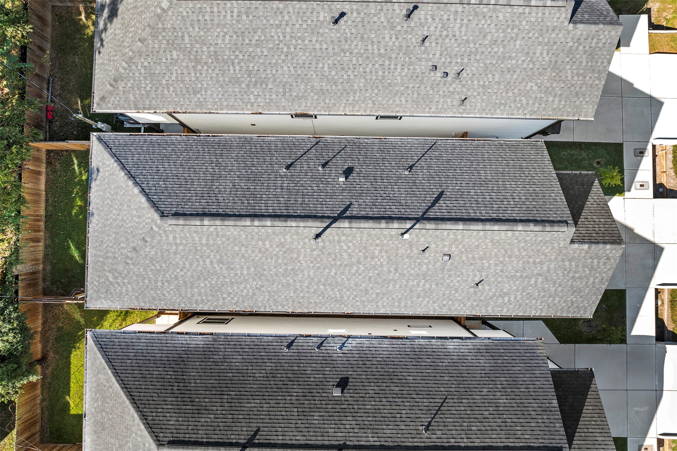 1071 St Clair Street Houston, TX 77088 - Photo 31 of 31 a close view of sink