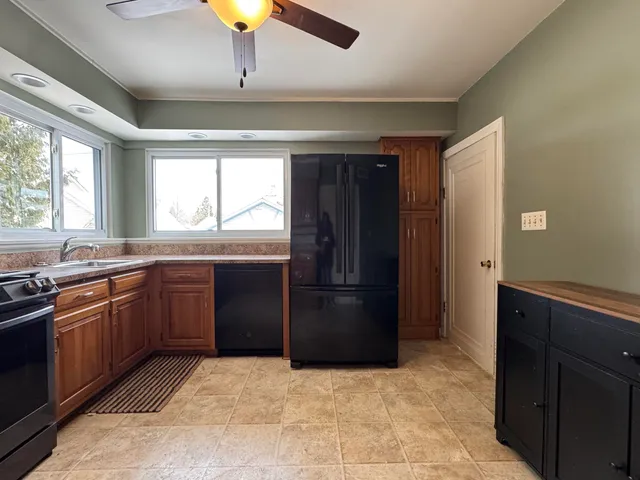 $314,000 | 920 Clinton Avenue, St. Clair, MI 48079