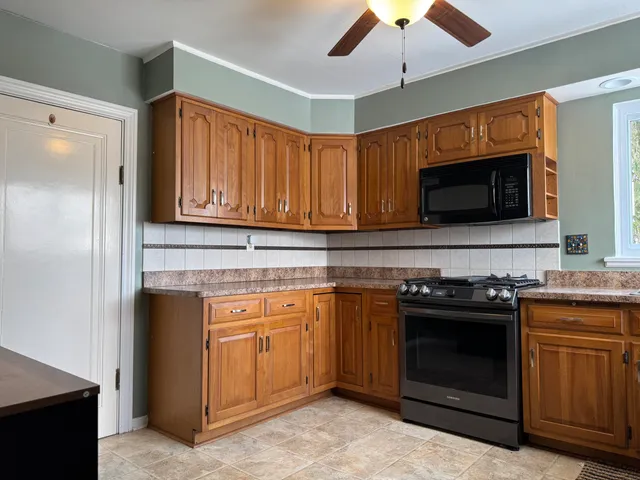 $314,000 | 920 Clinton Avenue, St. Clair, MI 48079