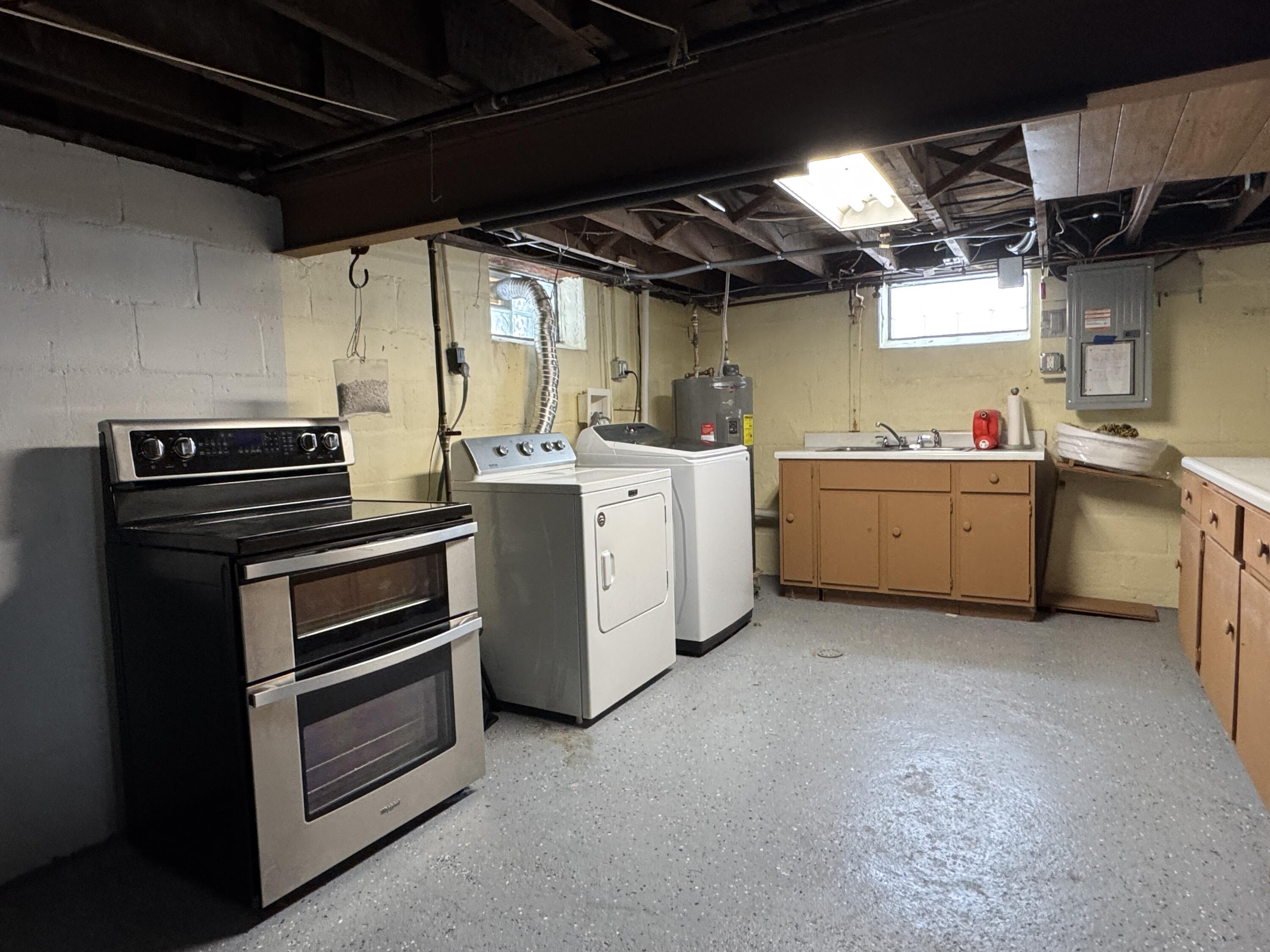 920 Clinton Avenue St. Clair, MI 48079 - Photo 32 of 46 IMG_4569