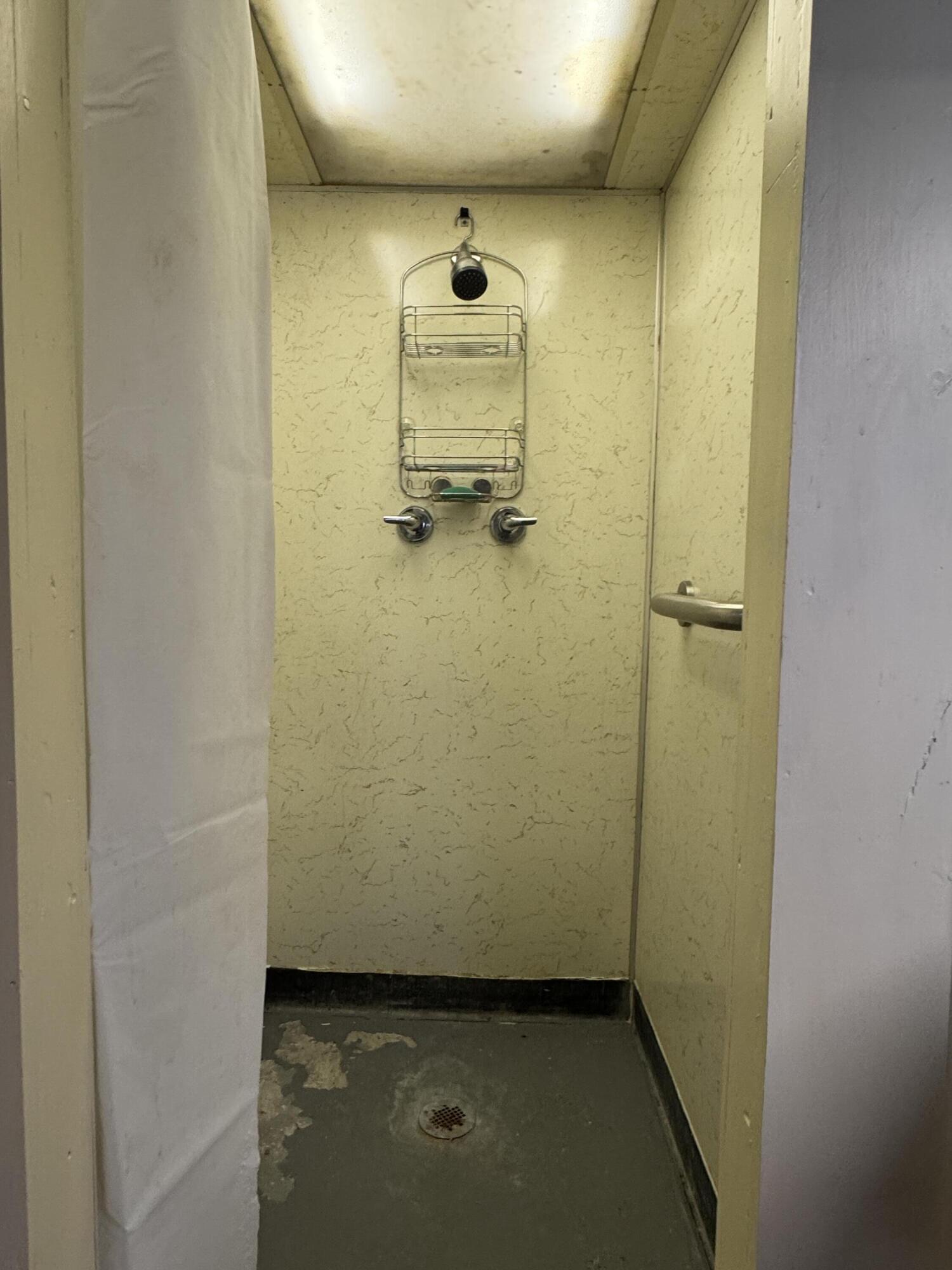 920 Clinton Avenue St. Clair, MI 48079 - Photo 33 of 46 IMG_4568