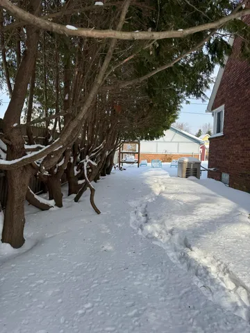 $314,000 | 920 Clinton Avenue, St. Clair, MI 48079