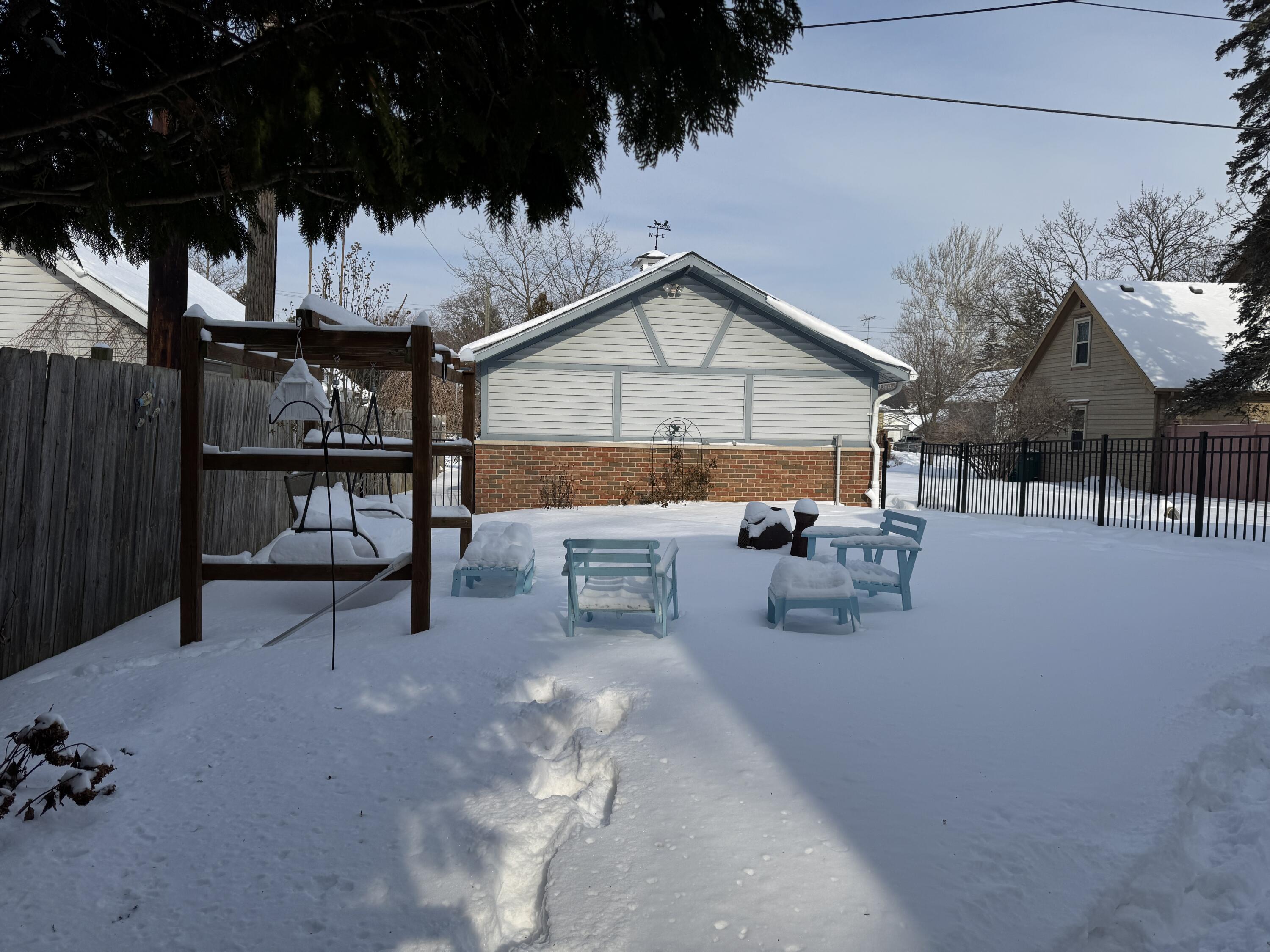 920 Clinton Avenue St. Clair, MI 48079 - Photo 41 of 46 IMG_4582