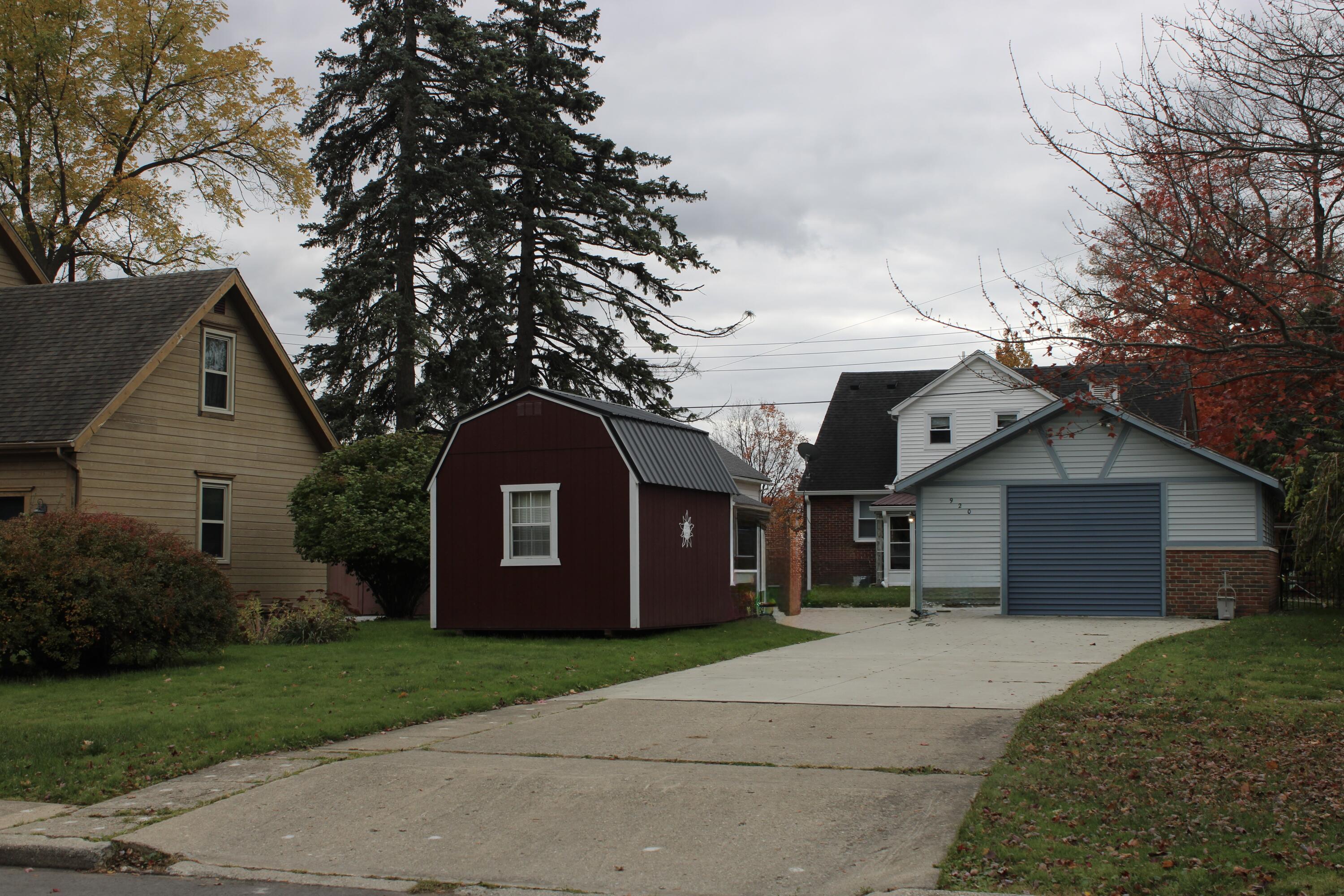 920 Clinton Avenue St. Clair, MI 48079 - Photo 45 of 46 IMG_2356