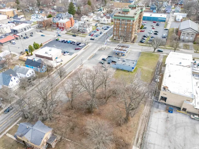 $99,000 | 2318 Fairfield Avenue, Fort Wayne, IN 46807