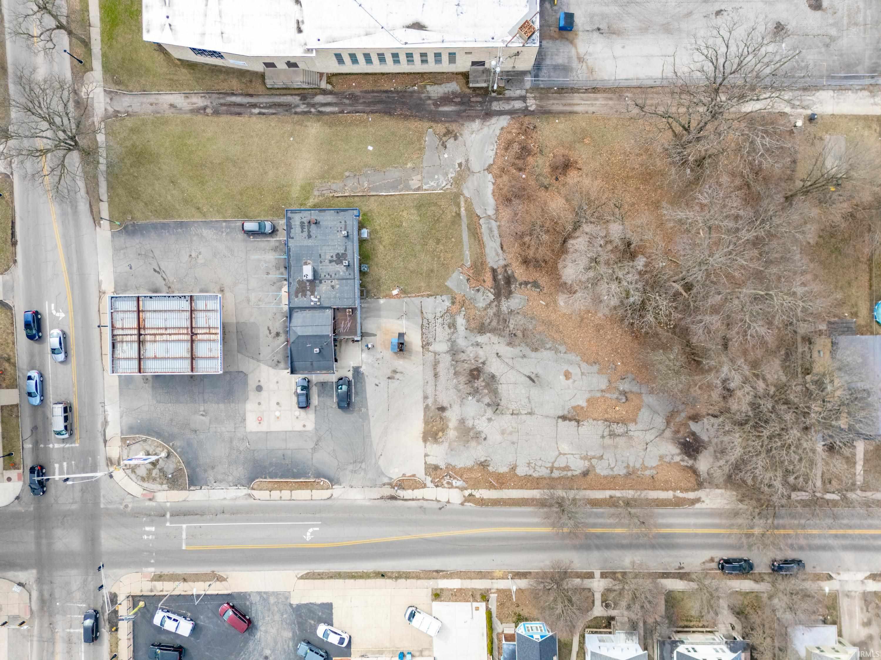 2318 Fairfield Avenue Fort Wayne, IN 46807 - Photo 5 of 8