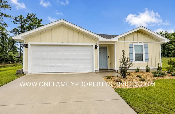 $1,850 | 2606 Saltgrass Way, Crestview, FL 32536