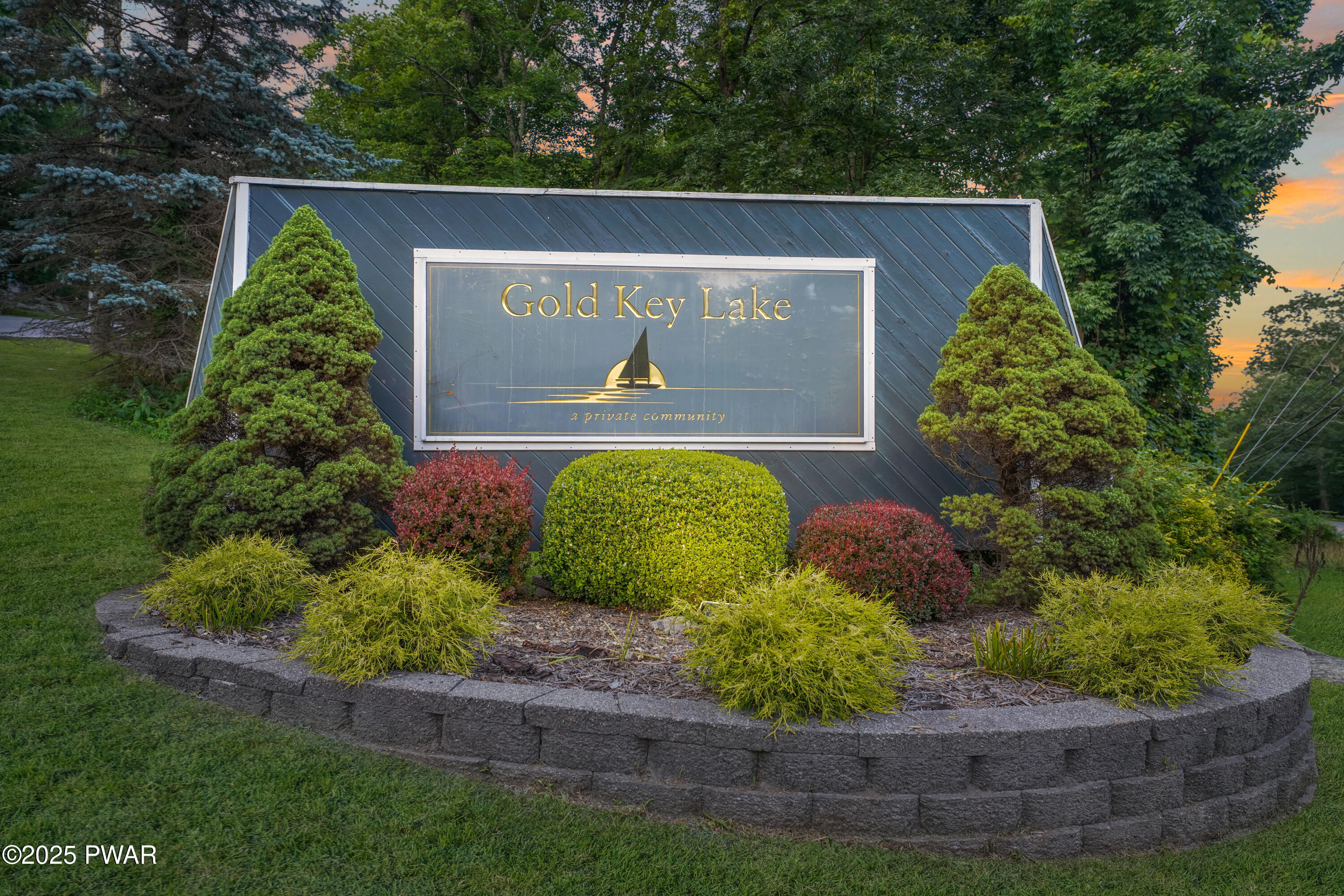 107 Robin Run Road Milford, PA 18337 - Photo 16 of 17 DSC05085