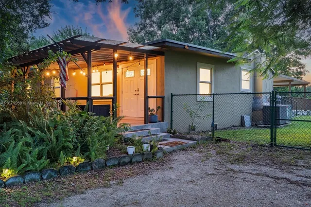 a view of outdoor space