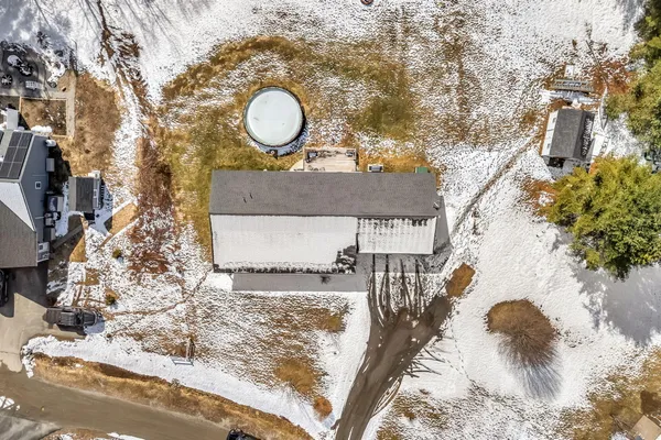 $499,000 | 16 Hickory Drive, Wiscasset, ME 04578