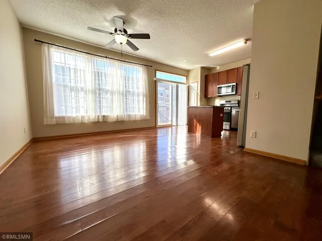 $2,300 | 1760 Riverside Drive, Shakopee, MN 55379