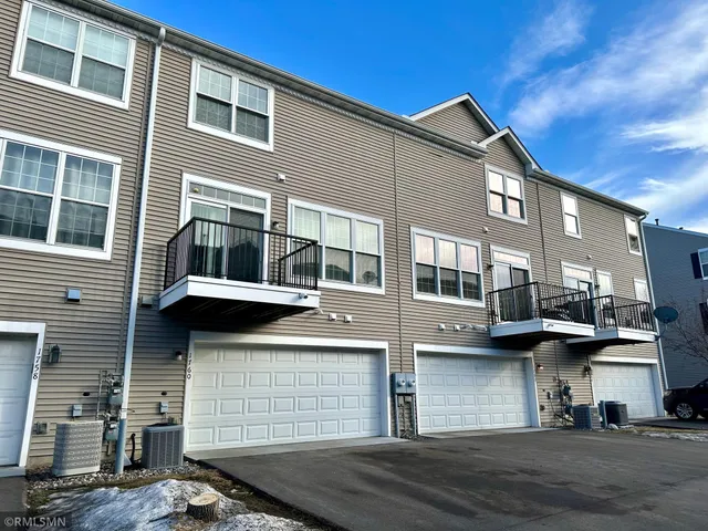 $2,300 | 1760 Riverside Drive, Shakopee, MN 55379