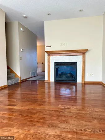 $2,300 | 1760 Riverside Drive, Shakopee, MN 55379