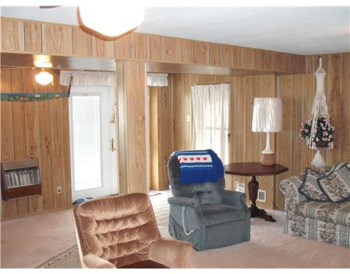 353 Christy Road Tarentum, PA 15084 - Photo 11 of 12 Den/Family/Great Room.