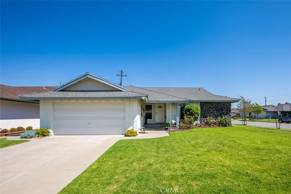 $1,099,000 | 9826 St George Circle, Cypress, CA 90630