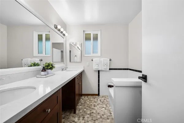 $1,099,000 | 9826 St George Circle, Cypress, CA 90630