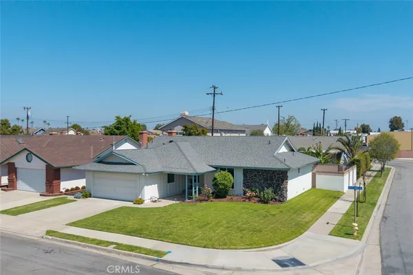 $1,099,000 | 9826 St George Circle, Cypress, CA 90630