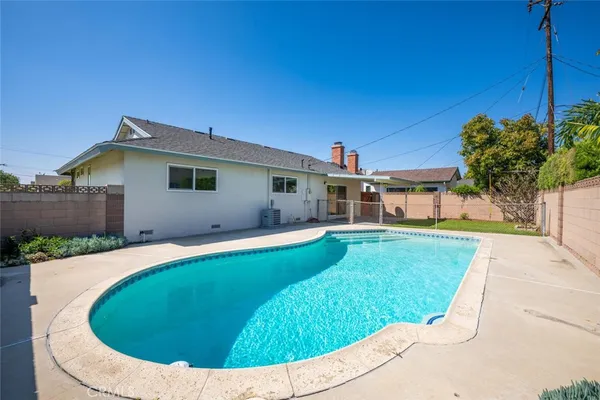 $1,099,000 | 9826 St George Circle, Cypress, CA 90630