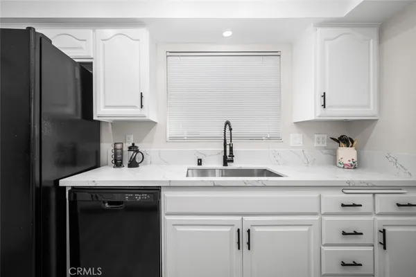 $1,099,000 | 9826 St George Circle, Cypress, CA 90630