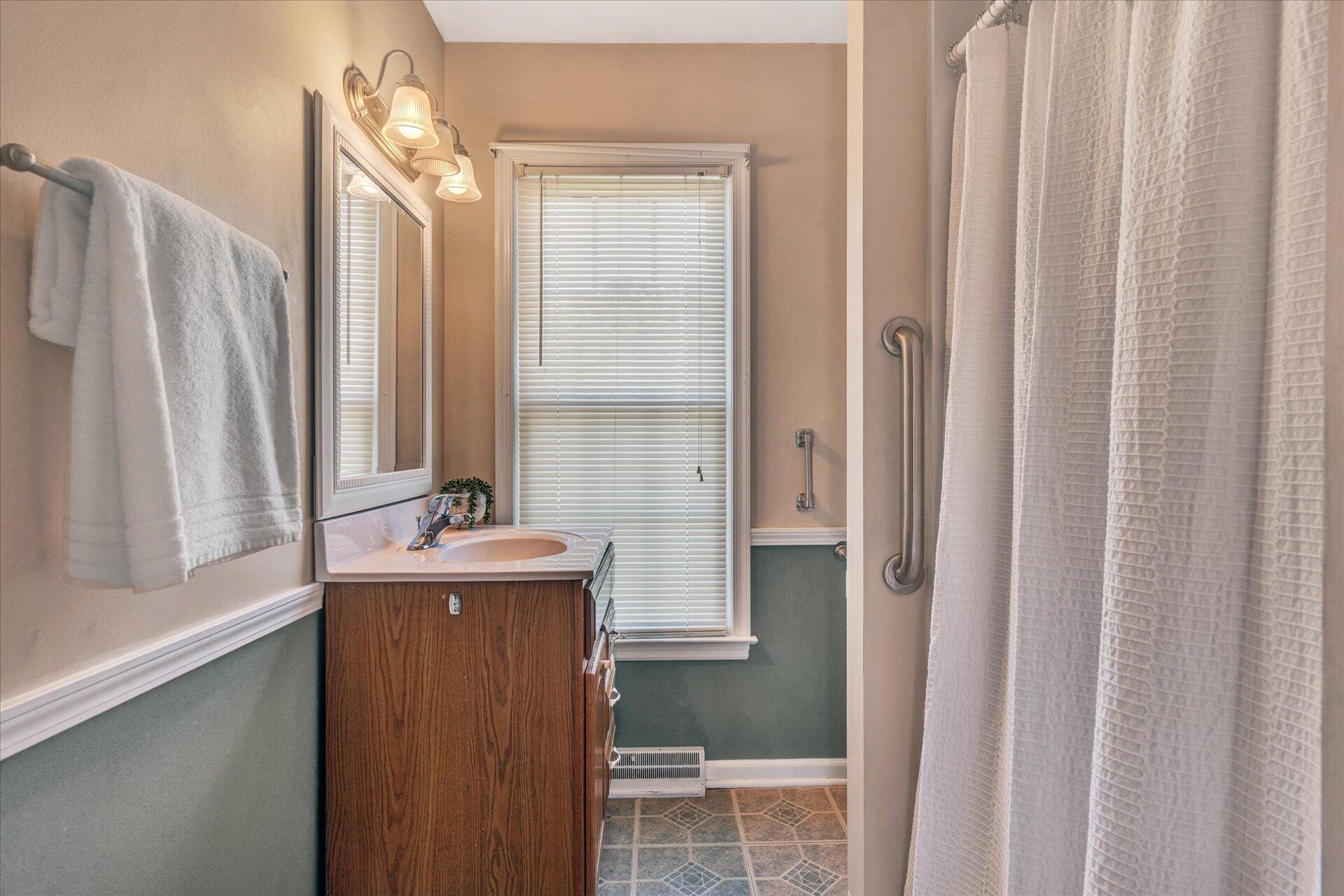 2611 Beaver Brook Road Salem, VA 24153 - Photo 15 of 25 13-DSC5816