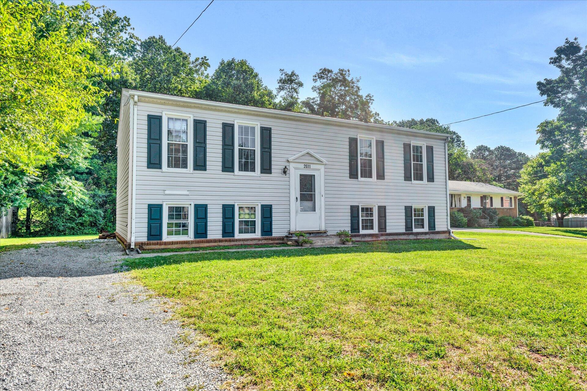 2611 Beaver Brook Road Salem, VA 24153 - Photo 2 of 25 02-DSC5777