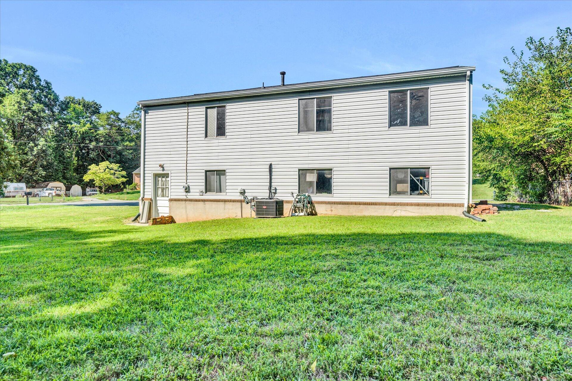 2611 Beaver Brook Road Salem, VA 24153 - Photo 23 of 25 21-DSC5780