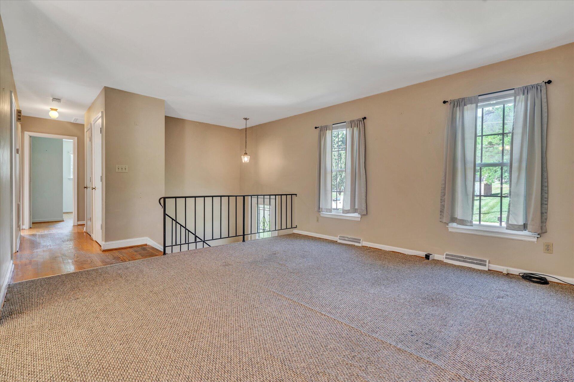 2611 Beaver Brook Road Salem, VA 24153 - Photo 5 of 25 03-DSC5786