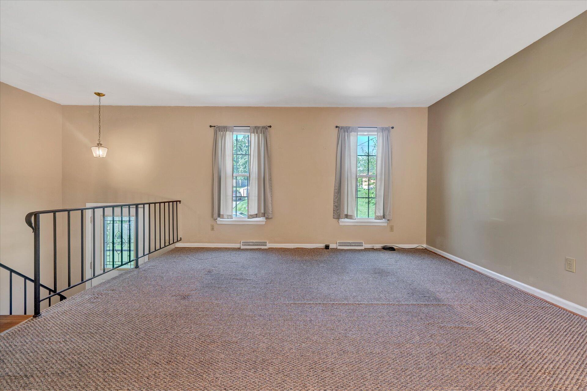 2611 Beaver Brook Road Salem, VA 24153 - Photo 6 of 25 04-DSC5789
