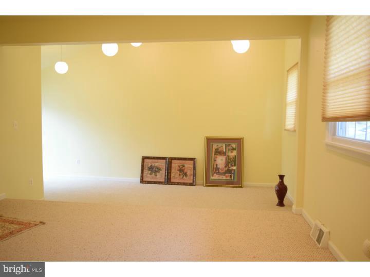 301 Highland Road Cheltenham, PA 19012 - Photo 5 of 25 Family Room