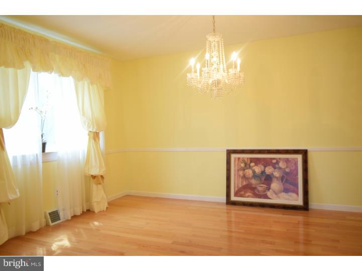 301 Highland Road Cheltenham, PA 19012 - Photo 9 of 25 Dining Room