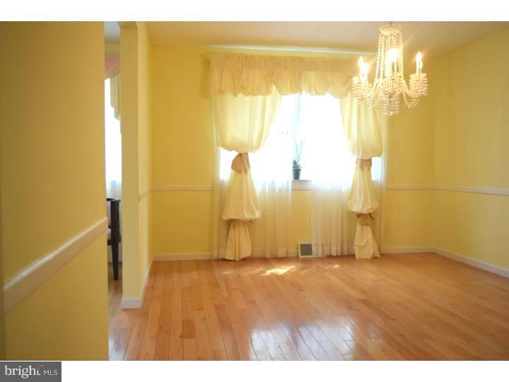 301 Highland Road Cheltenham, PA 19012 - Photo 10 of 25 Dining Room