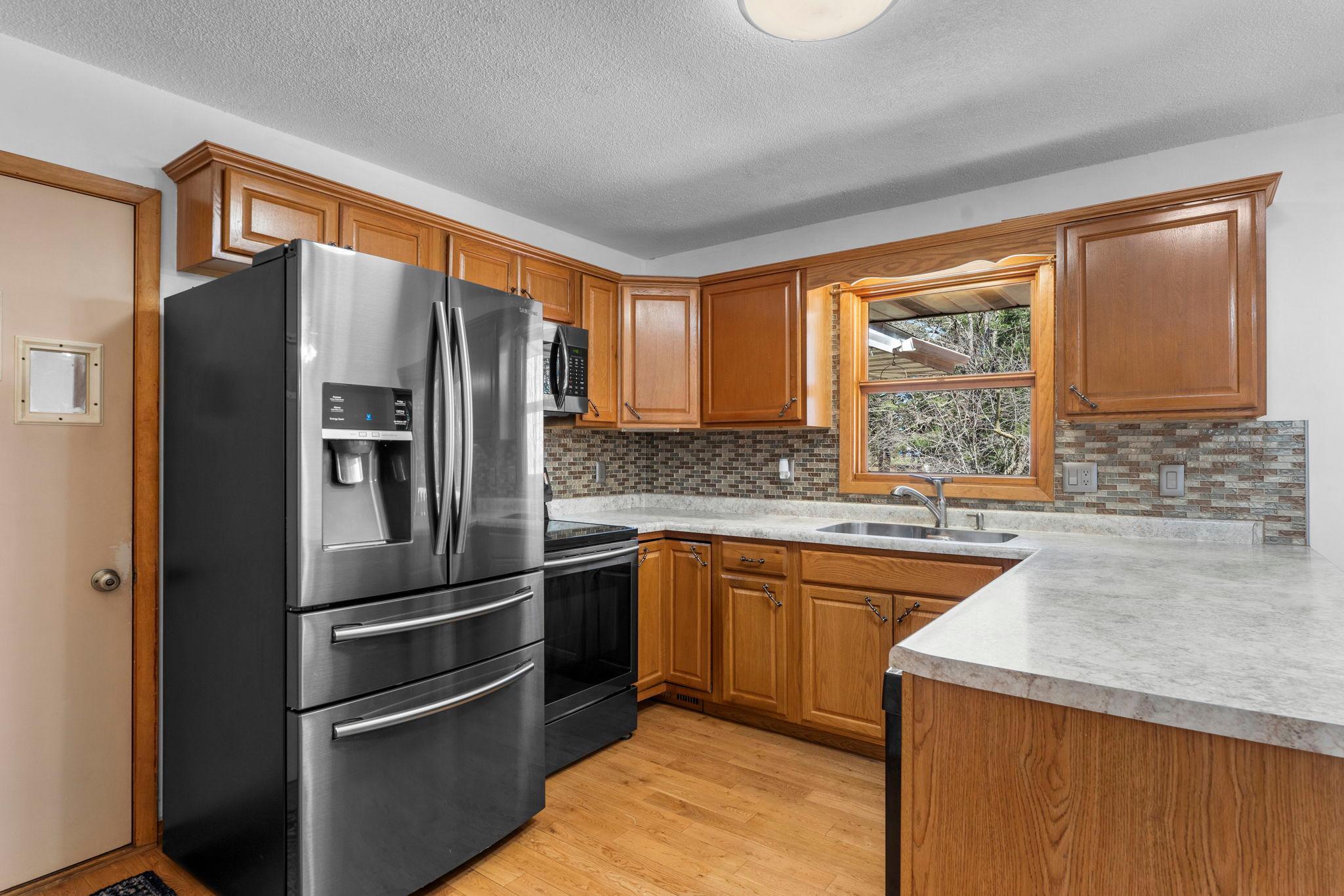 960 Sylvan Street Cumberland, WI 54829 - Photo 9 of 48